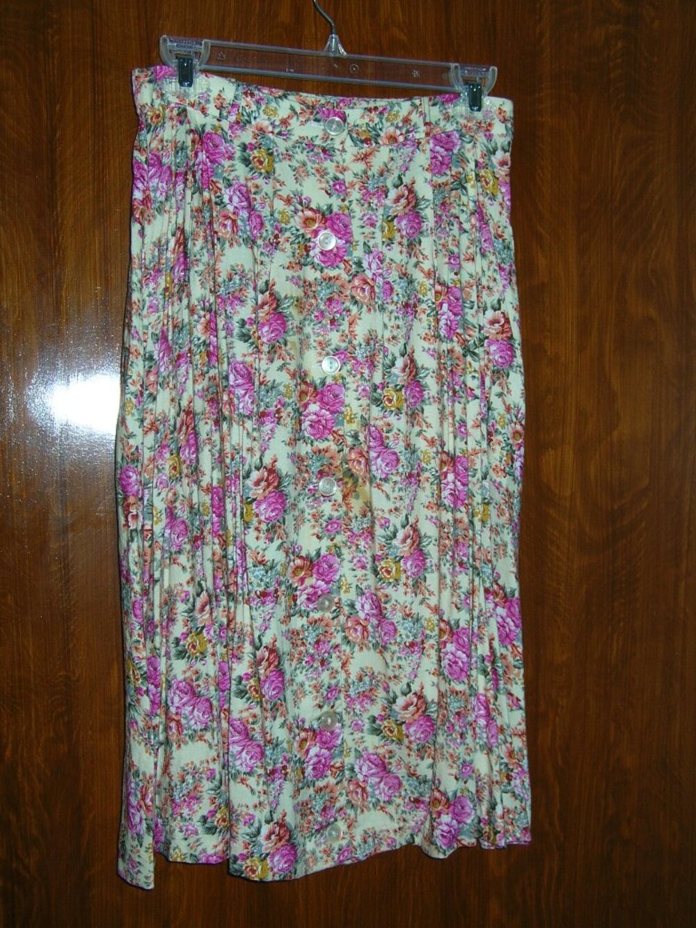 Women's Flowered Skirt Size Medium (10) 26.5"L Express Classics Beautiful  K1